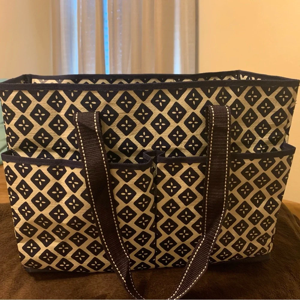 Large tote - Picture 2 of 8
